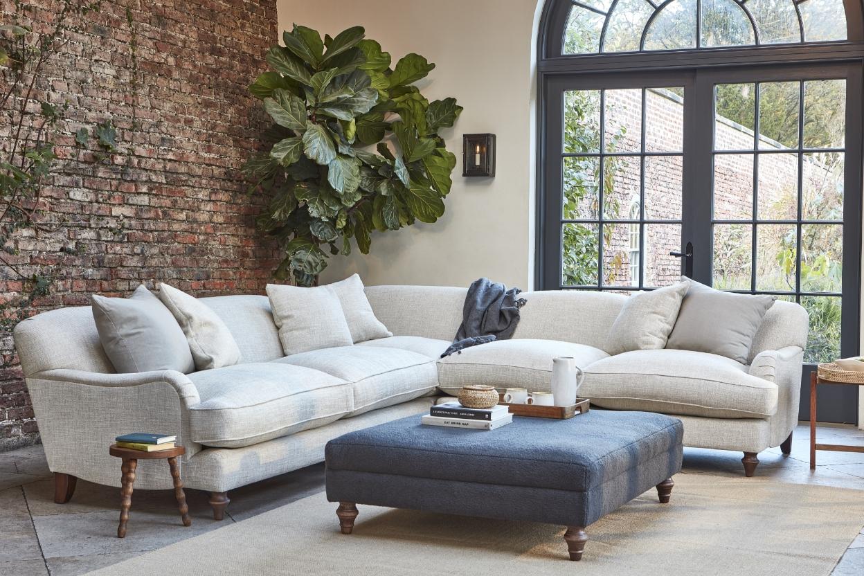 CORNER SOFAS
