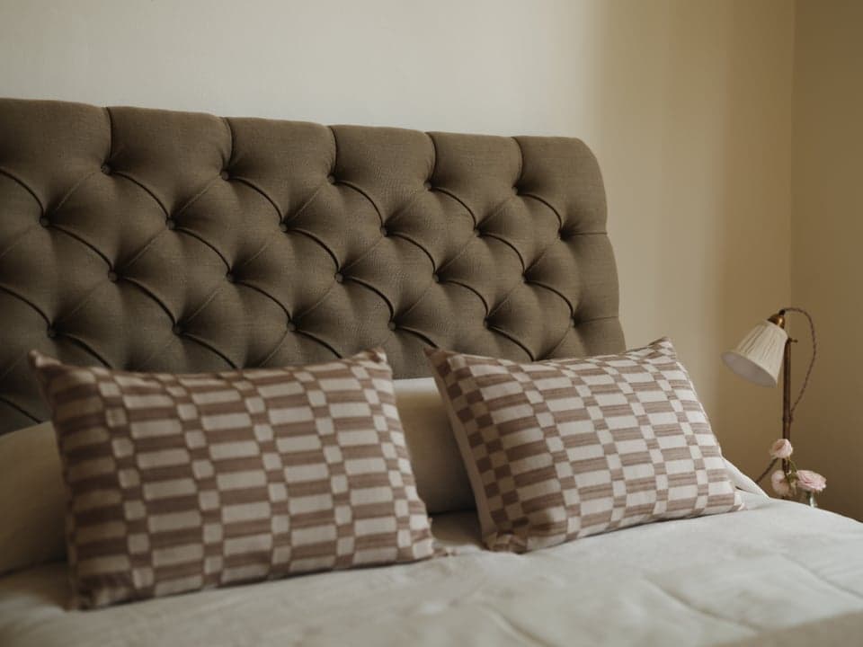 Weymoth 3 Seater Sofa Bed in 100% Linen Rosedale